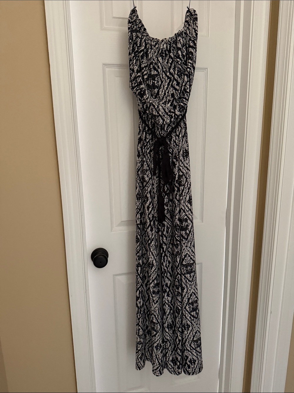 Sandiva Women’s Black & White Strapless, Belted, Wide-Leg Jumpsuit, Size XS